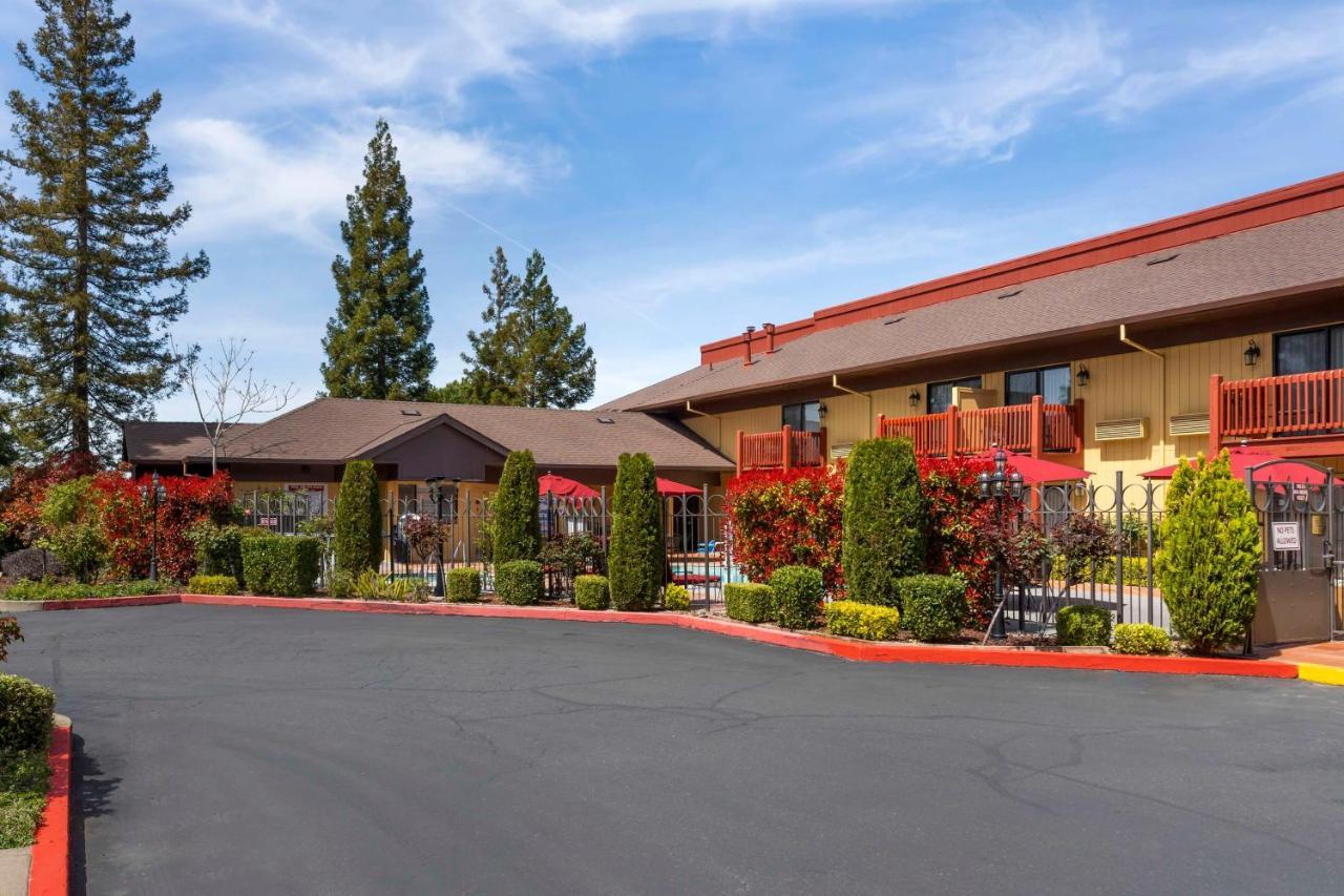 Western Hotel 3*