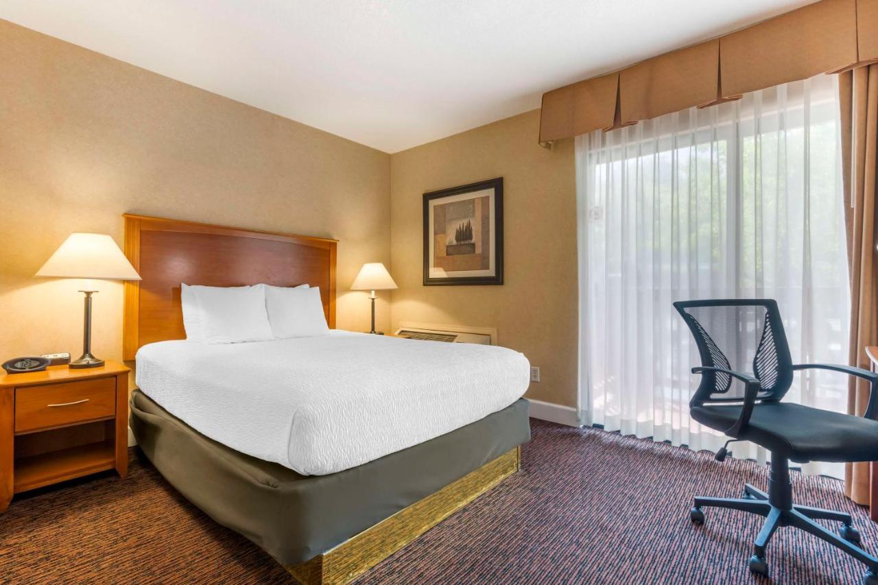 Western 3* Placerville